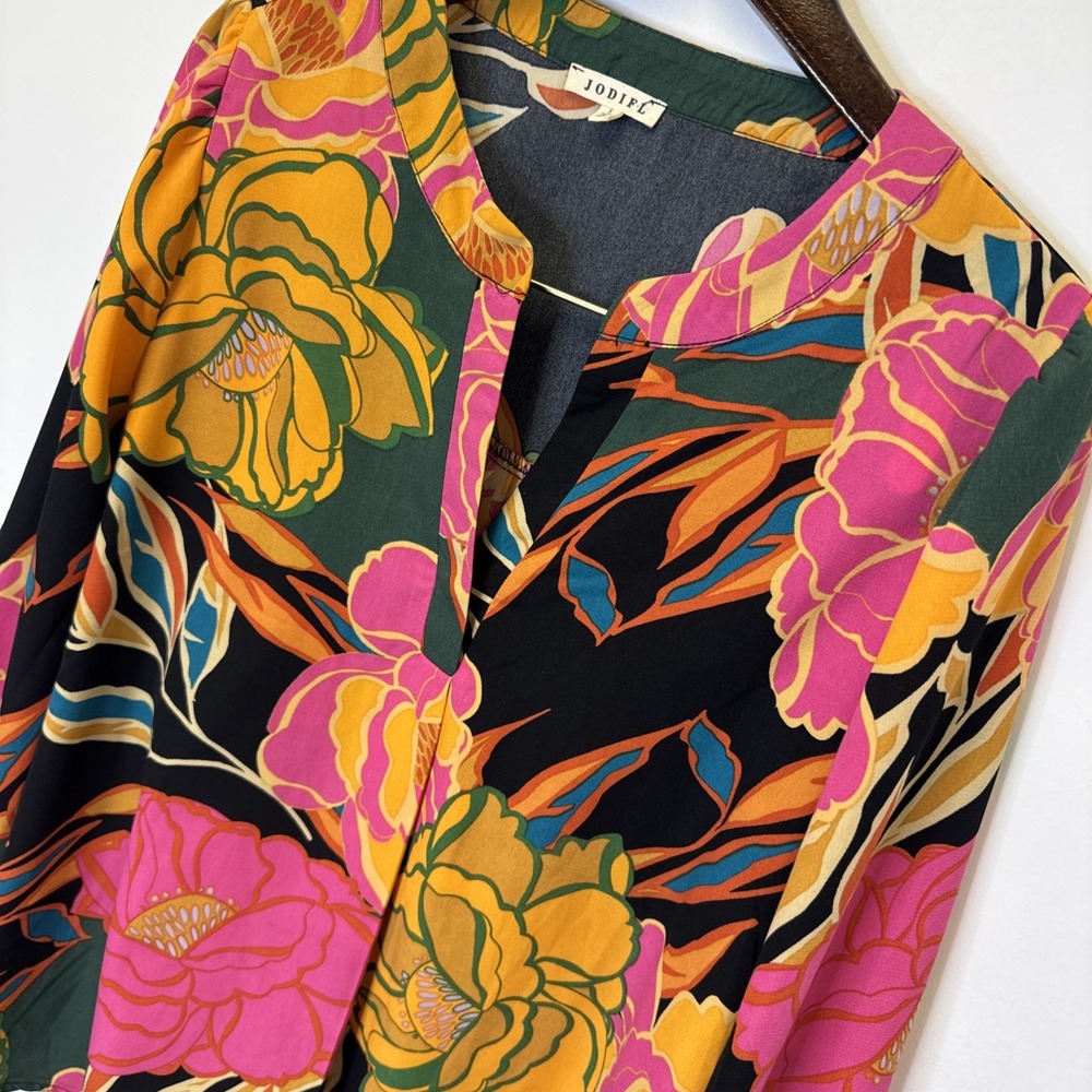 Joidl Bold Floral Cuffed Sleeve Women's‎ Blouse V Neck Size Small